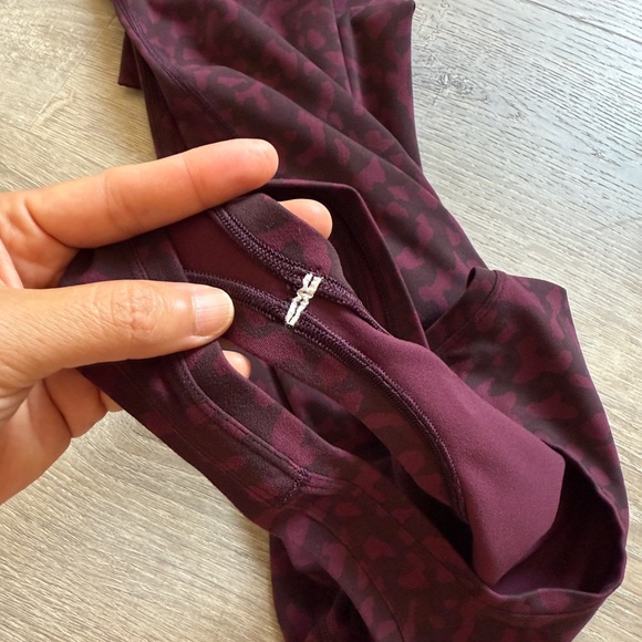 lululemon athletica Women's Burgundy Tank Top-size 4 - Picture 7 of 7